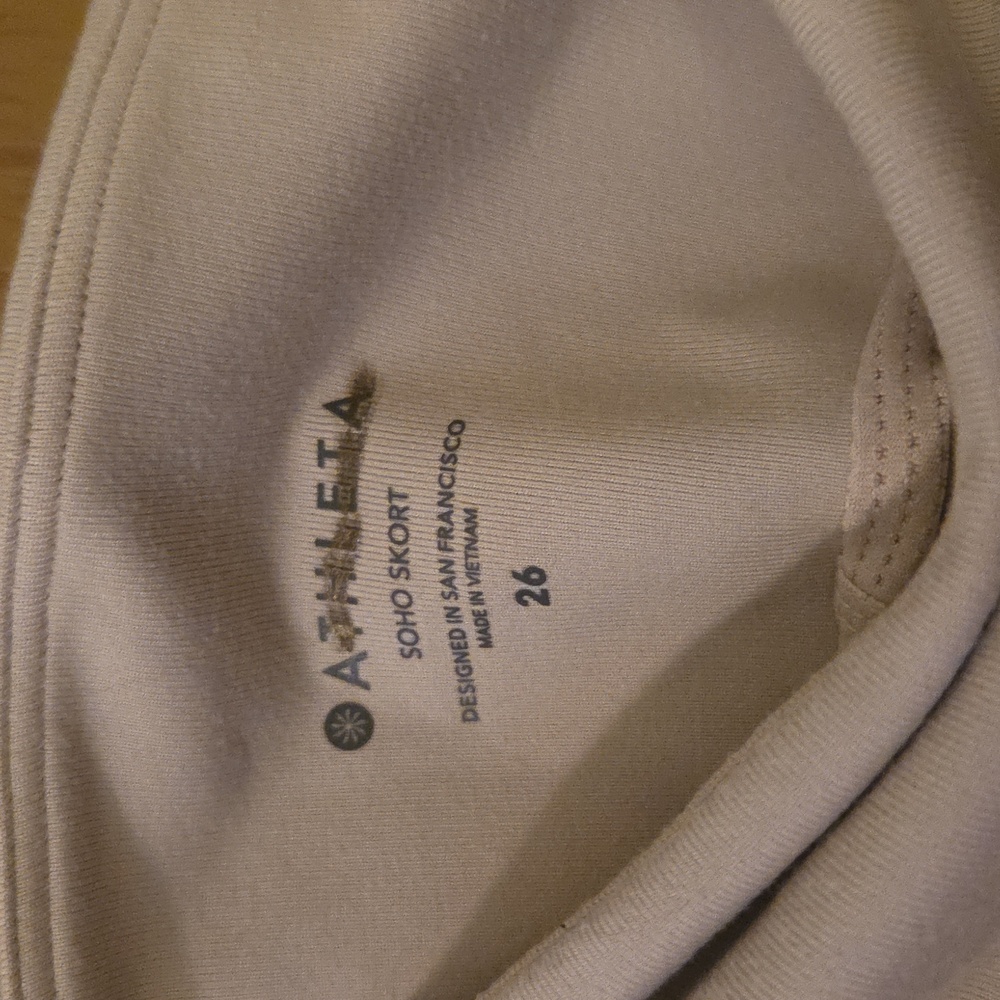 Athleta NWT Soho skort In a Beautiful Neutral Color - Picture 3 of 3